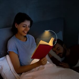 LUZ DE LECTURA LED RECARGABLE (USB C) – CLIP ELEGANTE